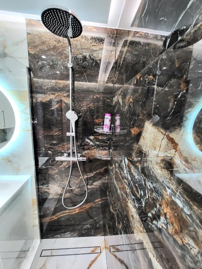 Eksclusive Apartment Paradise Down Town 6 Persons 3 Rooms كراكوفيا المظهر الخارجي الصورة